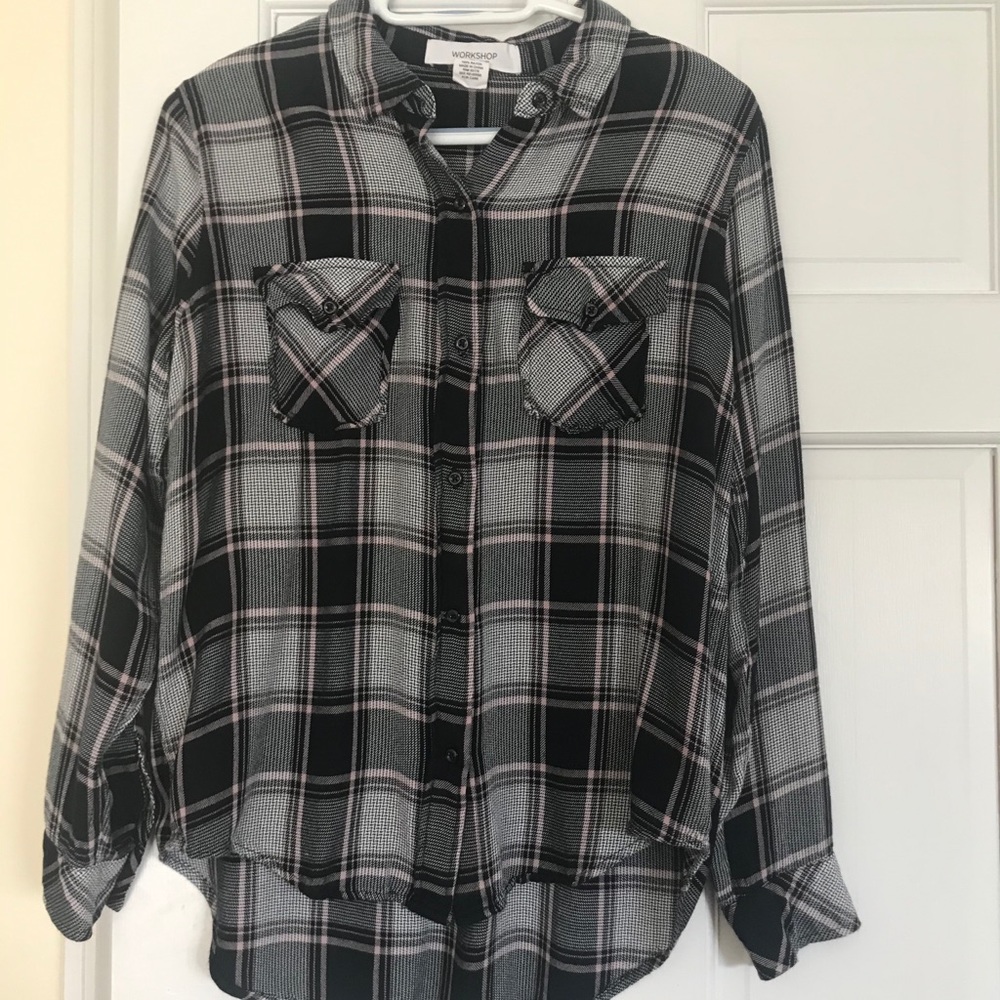 Long sleeve plaid button down shirt